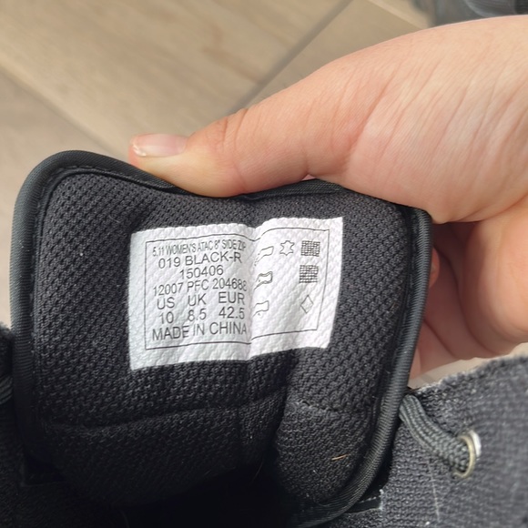 Woman winter boots - Picture 3 of 3